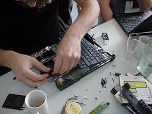 Beschreibung: Laptop-Michael-Nentwich-1-k